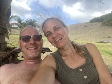 Sandrine et son compagnon en voyage sous les tropiques